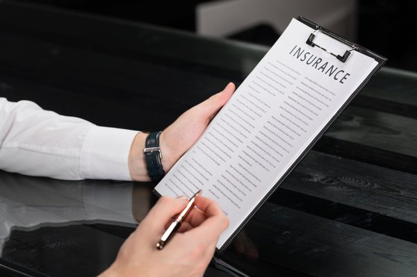 Assurance habitation pour location meublée : quand et pourquoi faut-il revoir votre contrat ?